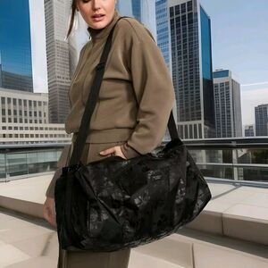 New! Victoria’s Secret VS Black Duffle Gym Bag Tote Weekender $60